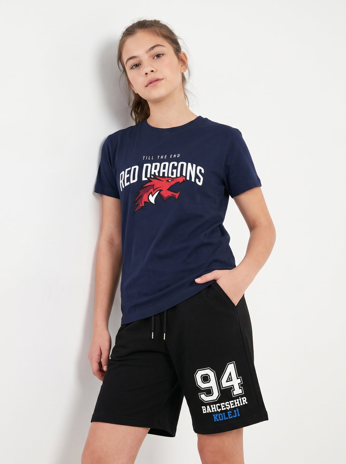 Bahçeşehir Koleji Özel Tasarım Lacivert T-Shirt + Beyaz- Mavi Baskılı Siyah Şort Kombini
